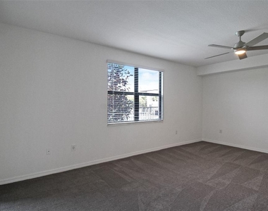 5703 N Honore Avenue - Photo Thumbnail 13