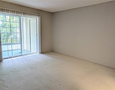 3570 Lake Bayshore Drive - Photo Thumbnail 10