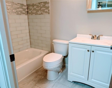 3570 Lake Bayshore Drive - Photo Thumbnail 16