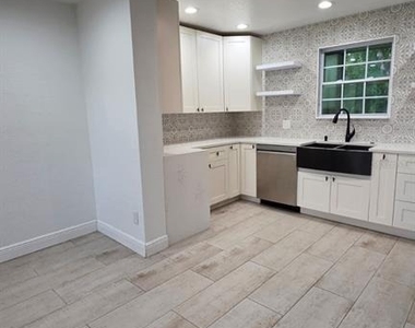 4453 Rayfield Drive - Photo Thumbnail 4