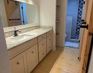 4453 Rayfield Drive - Photo Thumbnail 9