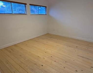 4453 Rayfield Drive - Photo Thumbnail 10