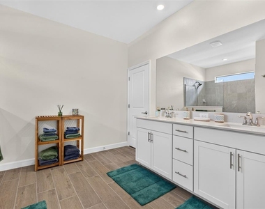 15104 Oxford Grey Drive - Photo Thumbnail 26