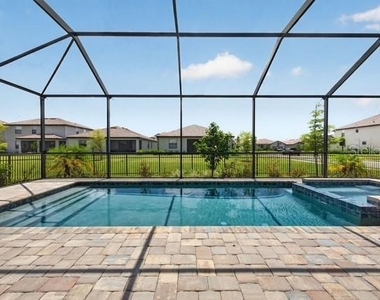 15104 Oxford Grey Drive - Photo Thumbnail 14
