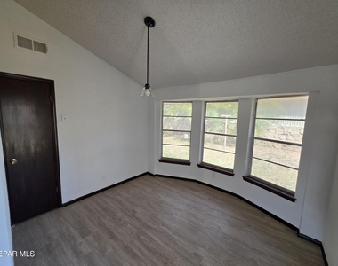 6056 Belladonna Circle - Photo Thumbnail 4
