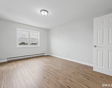45 Monroe Street - Photo Thumbnail 10