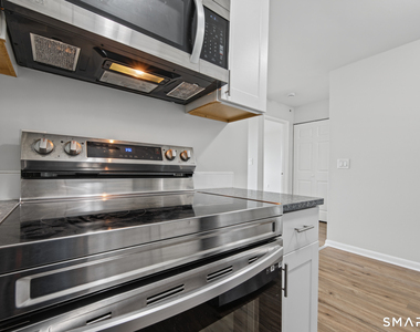 45 Monroe Street - Photo Thumbnail 5