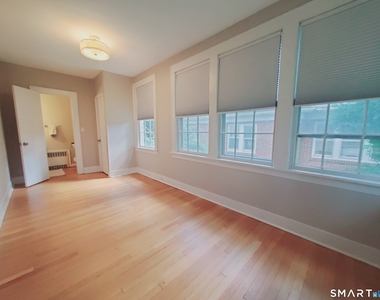 181 Strawberry Hill Avenue - Photo Thumbnail 10