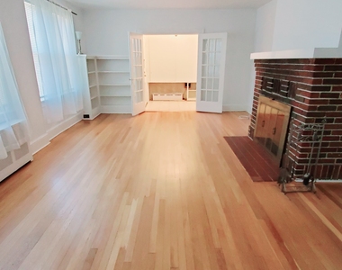 181 Strawberry Hill Avenue - Photo Thumbnail 7
