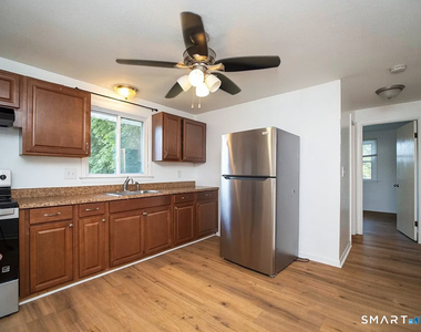 38 Mettler Street - Photo Thumbnail 7