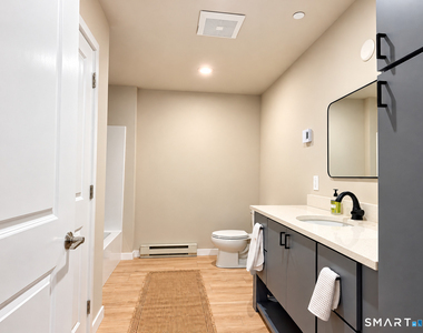 589 Bedford Street - Photo Thumbnail 9