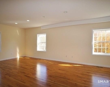 490 Danbury Road - Photo Thumbnail 2