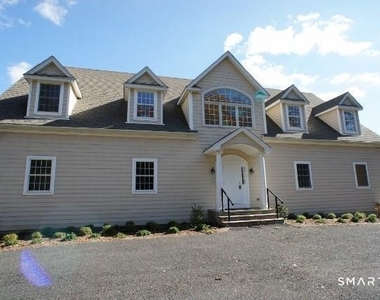 490 Danbury Road - Photo Thumbnail 7