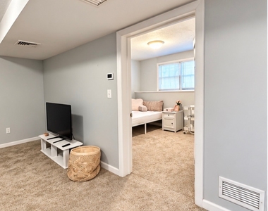 400 Broadway - Photo Thumbnail 11