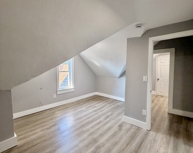 121 Spring Street - Photo Thumbnail 6