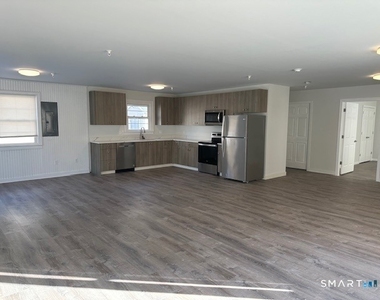 1030 Federal Road - Photo Thumbnail 4