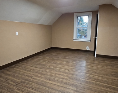 512 Prospect Street - Photo Thumbnail 10
