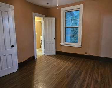 512 Prospect Street - Photo Thumbnail 7