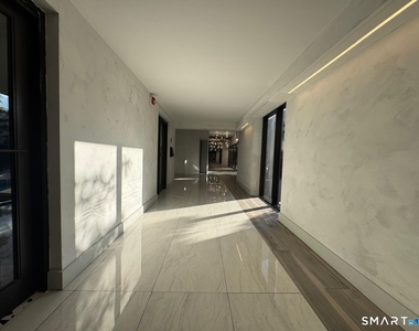 15 Farm Springs Road - Photo Thumbnail 19