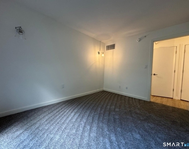 15 Farm Springs Road - Photo Thumbnail 23