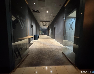 15 Farm Springs Road - Photo Thumbnail 11