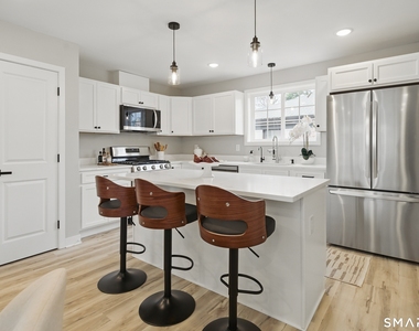 409 Prospect Avenue - Photo Thumbnail 6