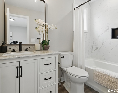 409 Prospect Avenue - Photo Thumbnail 13