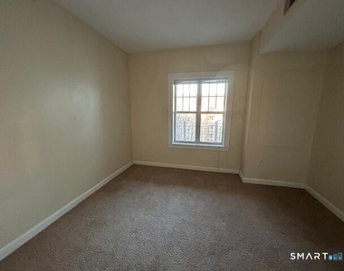 488 Bedford Street - Photo Thumbnail 12