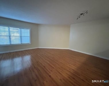 488 Bedford Street - Photo Thumbnail 15