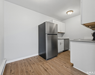 45 Monroe Street - Photo Thumbnail 4