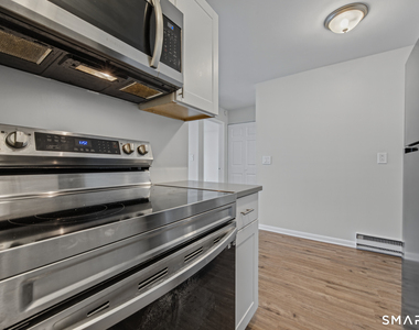 45 Monroe Street - Photo Thumbnail 6
