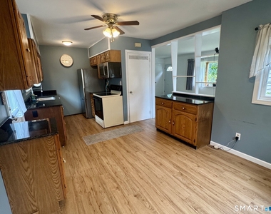 5 Bethpage Drive - Photo Thumbnail 4