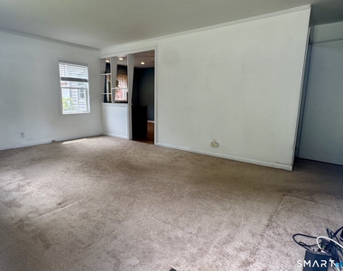 5 Bethpage Drive - Photo Thumbnail 8