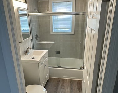 433 Federal Road - Photo Thumbnail 4