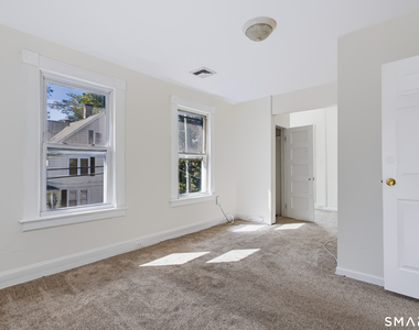 10 Glover Place - Photo Thumbnail 11