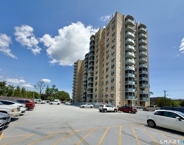 1 Strawberry Hill Court - Photo Thumbnail 34