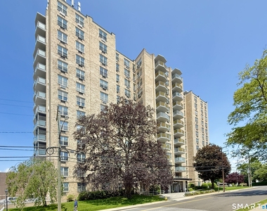 1 Strawberry Hill Court - Photo Thumbnail 1
