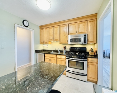 1 Strawberry Hill Court - Photo Thumbnail 17
