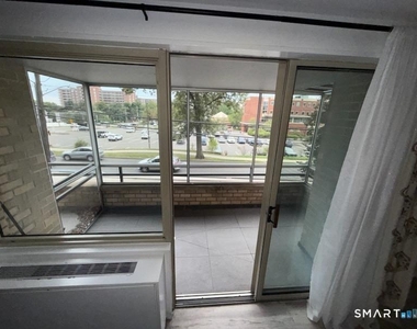 1 Strawberry Hill Court - Photo Thumbnail 11