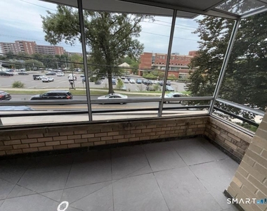 1 Strawberry Hill Court - Photo Thumbnail 12