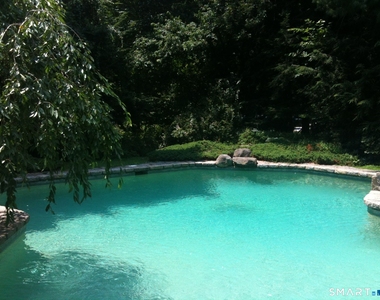 11 Rockyfield Road - Photo Thumbnail 1