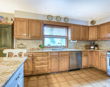 167 Henry Street - Photo Thumbnail 12