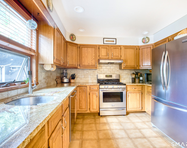 167 Henry Street - Photo Thumbnail 14