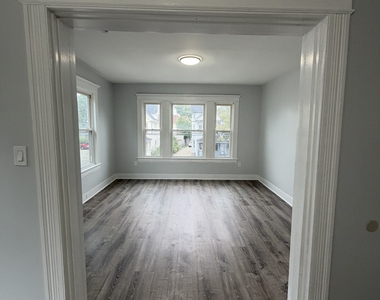 319 Maplewood Avenue - Photo Thumbnail 2