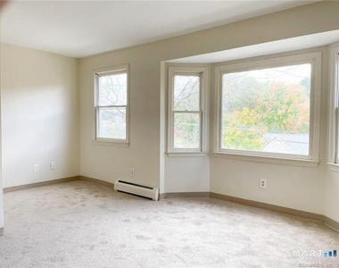 77 Marion Avenue - Photo Thumbnail 18