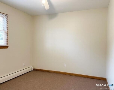 77 Marion Avenue - Photo Thumbnail 27