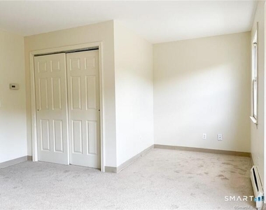 77 Marion Avenue - Photo Thumbnail 20