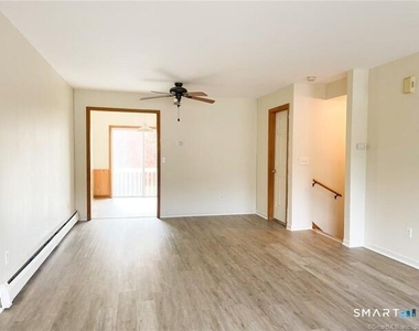 77 Marion Avenue - Photo Thumbnail 5