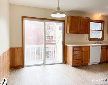 77 Marion Avenue - Photo Thumbnail 13