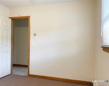 77 Marion Avenue - Photo Thumbnail 30